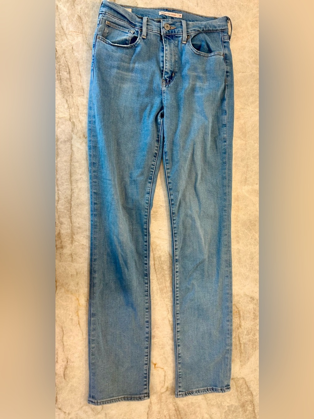 Levi’s 724 High Rise Straight Jeans Women’s Size 28 Light Wash Blue